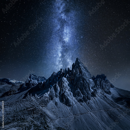Fotografia Milky way over Monte Paterno, Dolomites in Italy