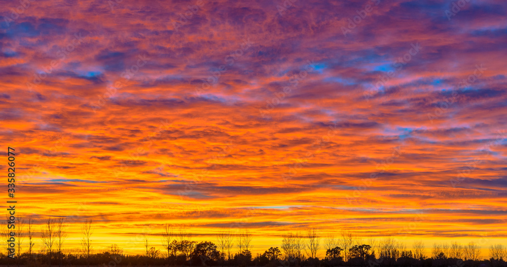 Fototapeta premium Sunrise from San Rafael Argentina