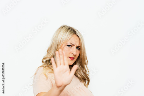 Wallpaper Mural portrait a woman Torontodigital.ca