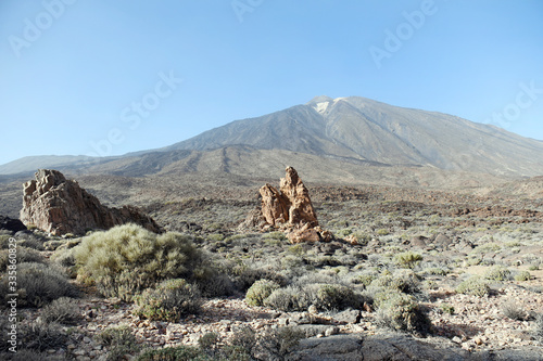 Espagne  Tenerife  les Roques de Garcia avec la vue sur le EL Teide