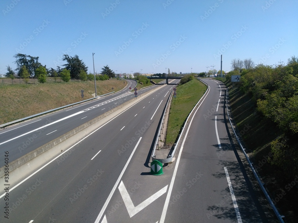 Voie express au sud de Lyon ou D301 appelée Boulevard Urbain Sud - Département du Rhône - France Voie express au sud de Lyon ou D301 appelée Boulevard Urbain Sud - Département du Rhône - France
