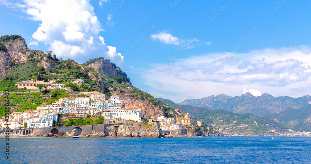 Costiera Amalfitana dal mare 