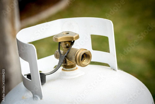 Bild auf Leinwand Single close up of a propane take in a backyard