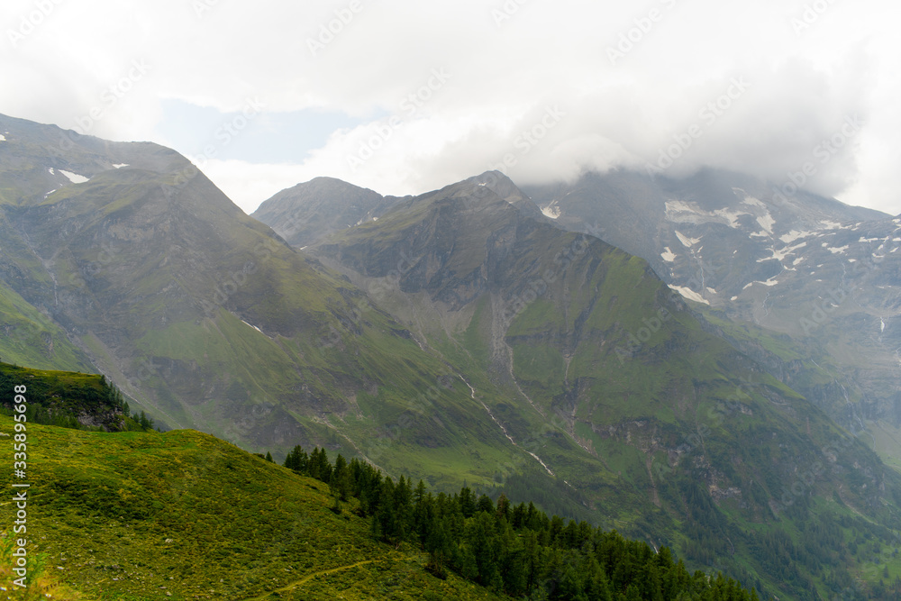 Naklejka premium Great view of the alpine green mountains.