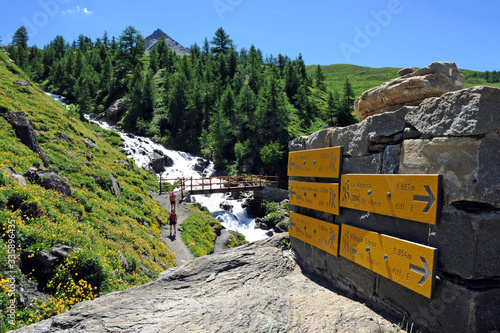 Obraz na płótnie Italy - Aosta, Courmayeur and Mont Blanc - Walk and trekking surrounded by natur