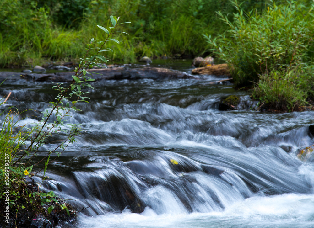 Fototapeta premium Water flowing