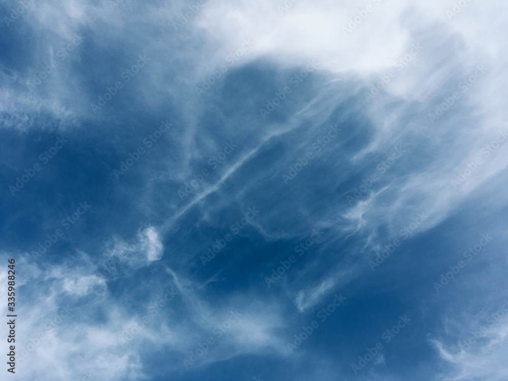 Fototapeta premium beautiful blue sky and fluffy white clouds