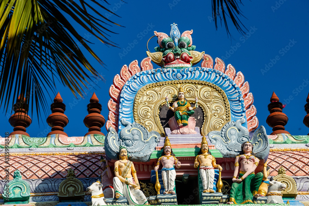 hindu-temple-in-tamil-nadu-south-india-sculptures-on-hindu-temple