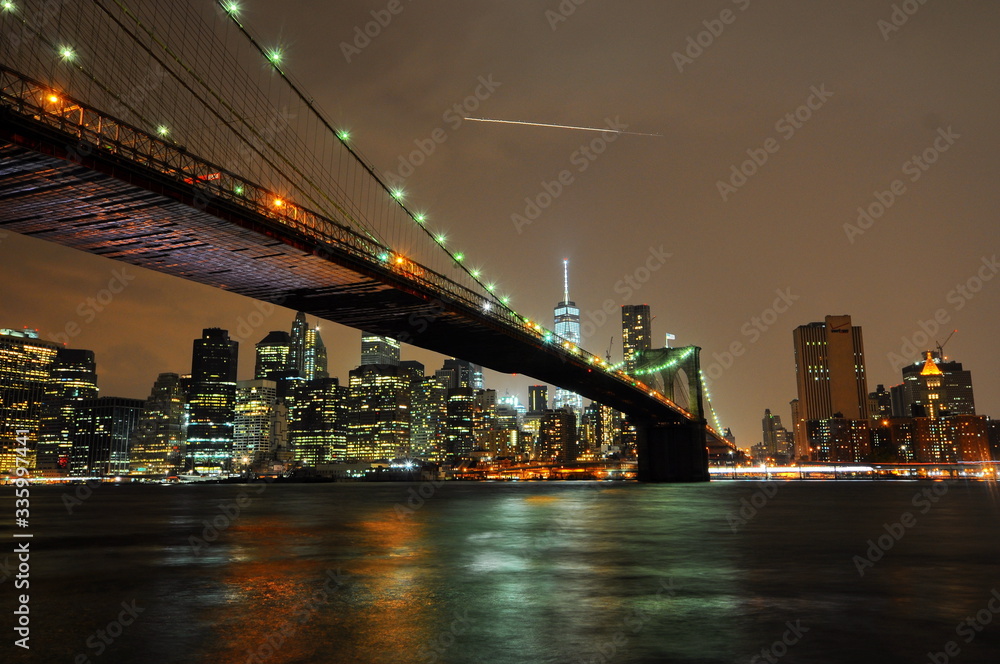 Fototapeta premium brooklyn bridge at night