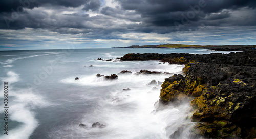 Fototapeta Naklejka Na Ścianę i Meble -  Beautiful rugged Iceland seascape