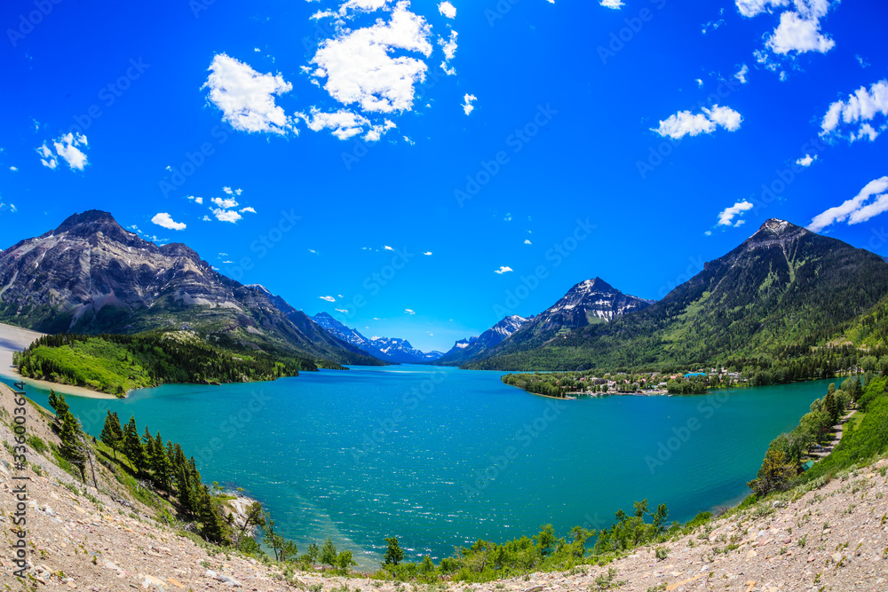 Fototapeta premium Upper Waterton Lake