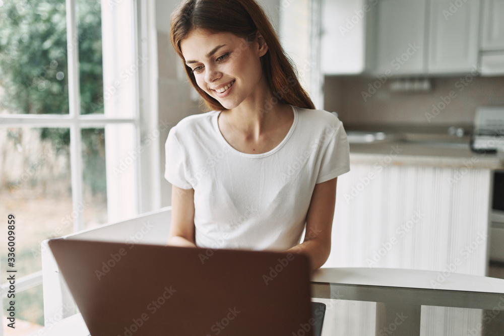 businesswoman working on laptop businesswoman working on laptop