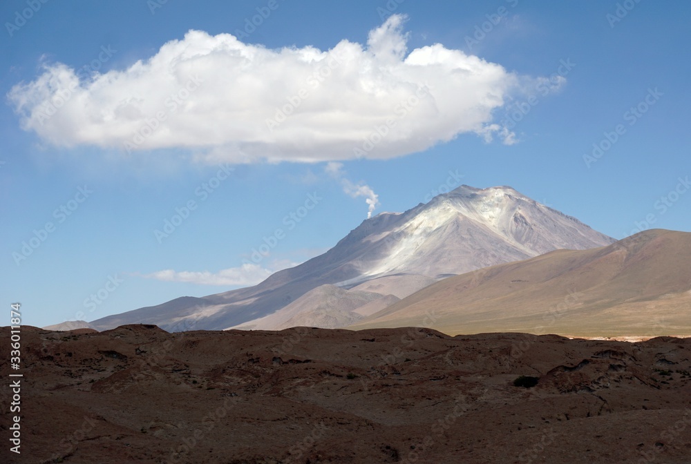 Vulkan im Altiplano, Bolivien