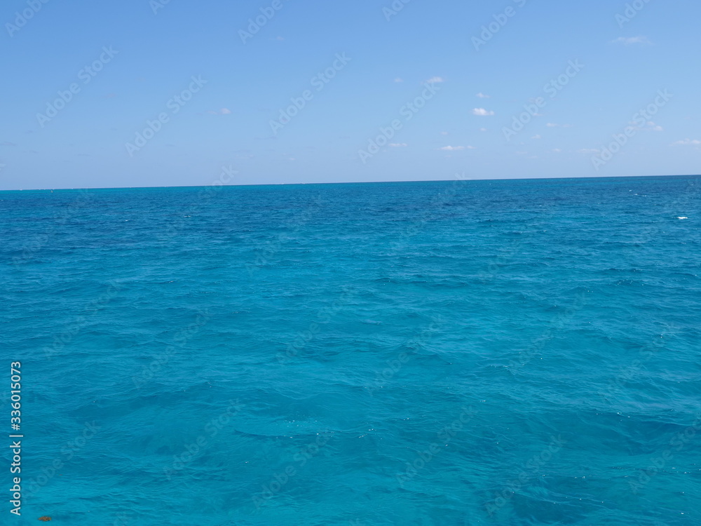 Clean water between Isla Mujeres and Cancun city in Mexico