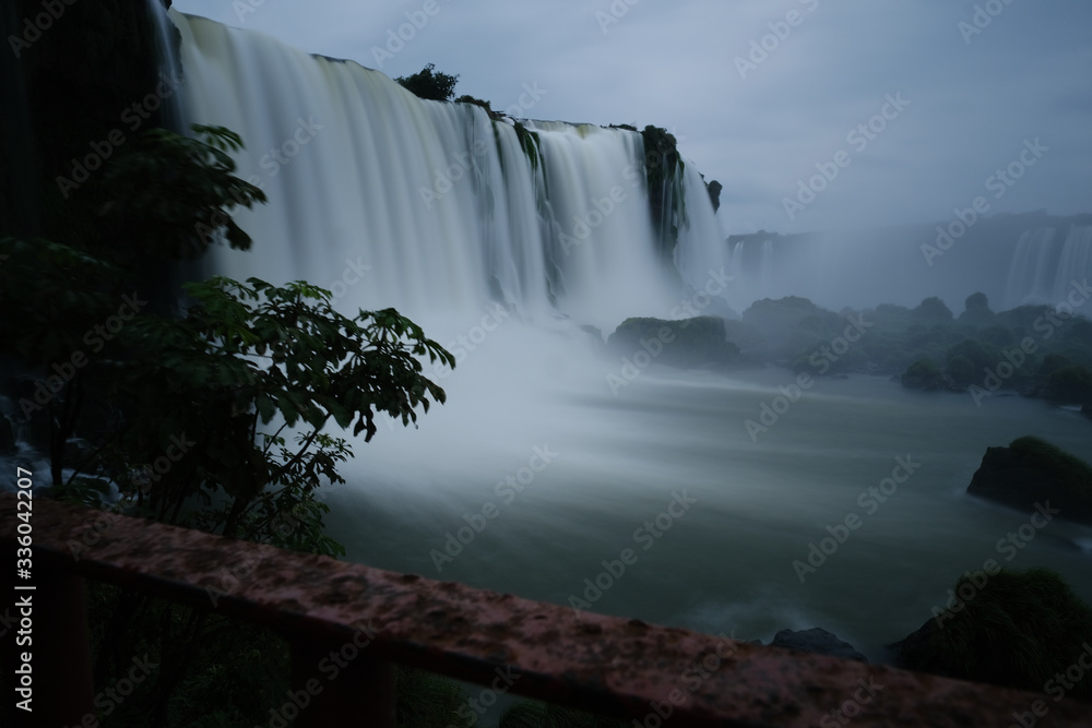 custom made wallpaper toronto digitalIguazu Langzeitbelichtung