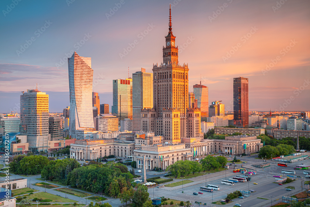 Obraz na płótnie Warsaw, Poland. Aerial cityscape image of capital city of Poland, Warsaw during sunrise.	 w salonie