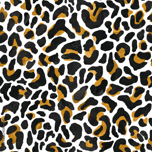 Animal seamless pattern texture. Repeating leopard or jaguar fur background for textile design, wrapping paper. Wild animal skin print. Hand drawn watercolor texture isolated on white.