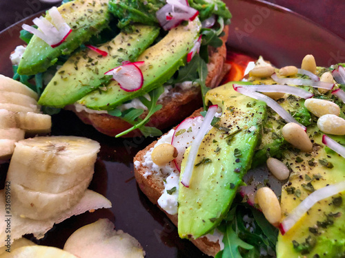 Quadro em tela nutritional avocado toast for breakfast