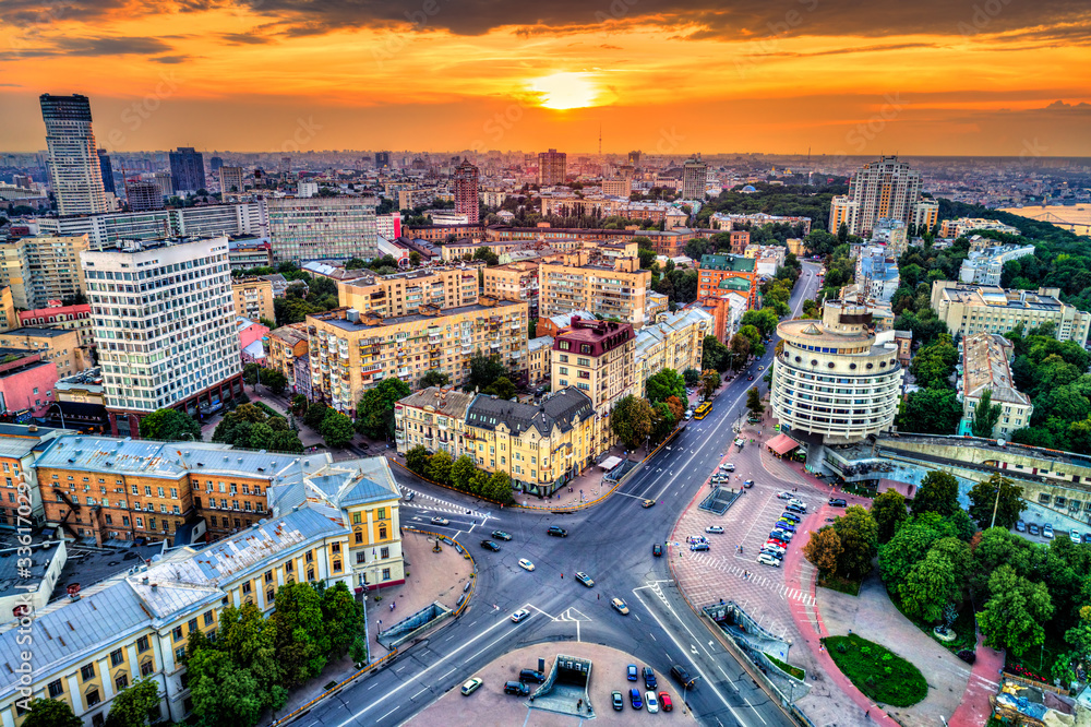 Naklejka premium Aerial view of Glory Square in Pechersk, a central neighborhood of Kiev, Ukraine