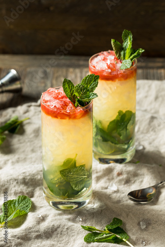 Alcoholic Queens Park Swizzle Cocktail with Rum