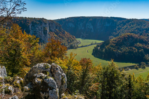 Autumn hike in the Danube valley