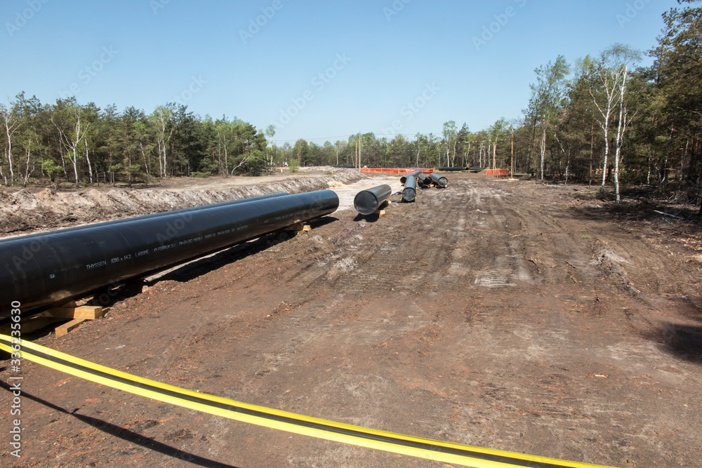 Construction of the pipeline of liquefied natural gas from the LNG ...