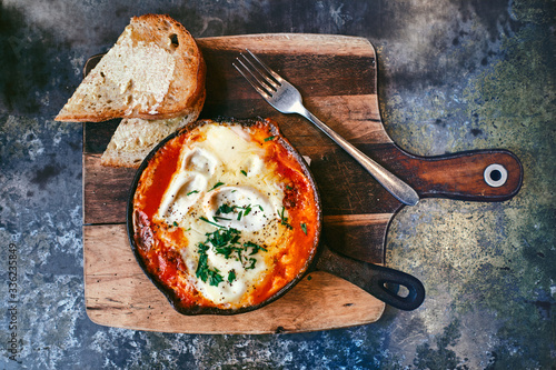 baked eggs photo