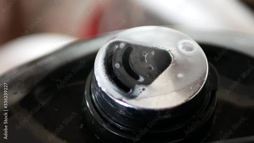 slow cooker and steam. close-up.. slow cooker and steam. close-up..