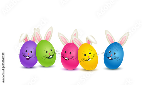 Osterkarte mit lustige Ostereier mit Gesicht und Ohren,
Vektor Illustration isoliert auf weißem Hintergrund 
