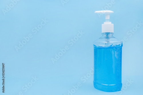 Antibacterial agent or gel for protection against viruses