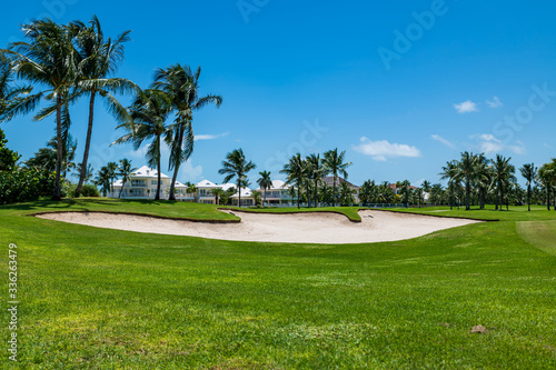 Fototapeta Naklejka Na Ścianę i Meble -  Golf resort in Cabbage beach (Paradise Island, Nassau, Bahamas).
