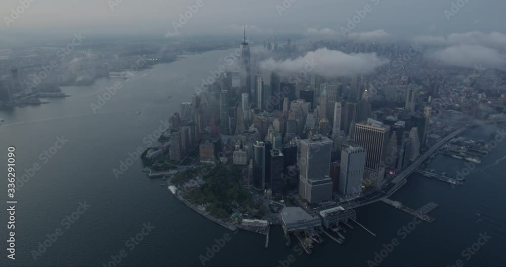Low Cloud Cover Manhattan Skyline Low Cloud Cover Manhattan Skyline