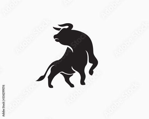 Strong bull attack look back logo design inspiration