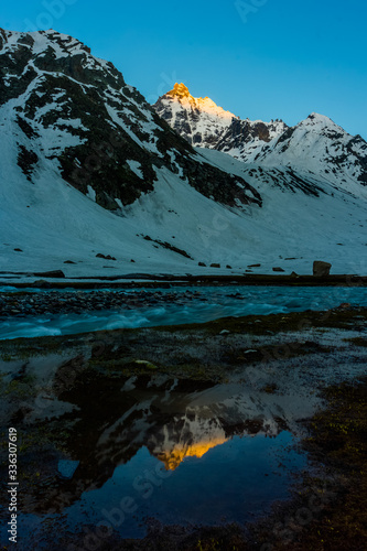 The amazing trek to hampta pass himalaya himachal pradesh