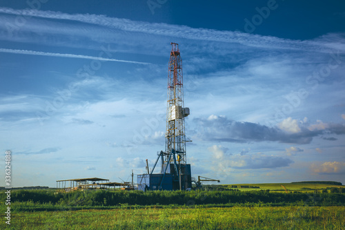 Drilling rig in oil field for drilled into subsurface in order to produced crude