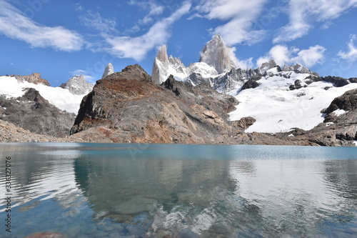 Beautiful blue Laguna de Los Tres in National Park in El Chalten, Argentina, Patagonia with Fitz Roy Mountain in background