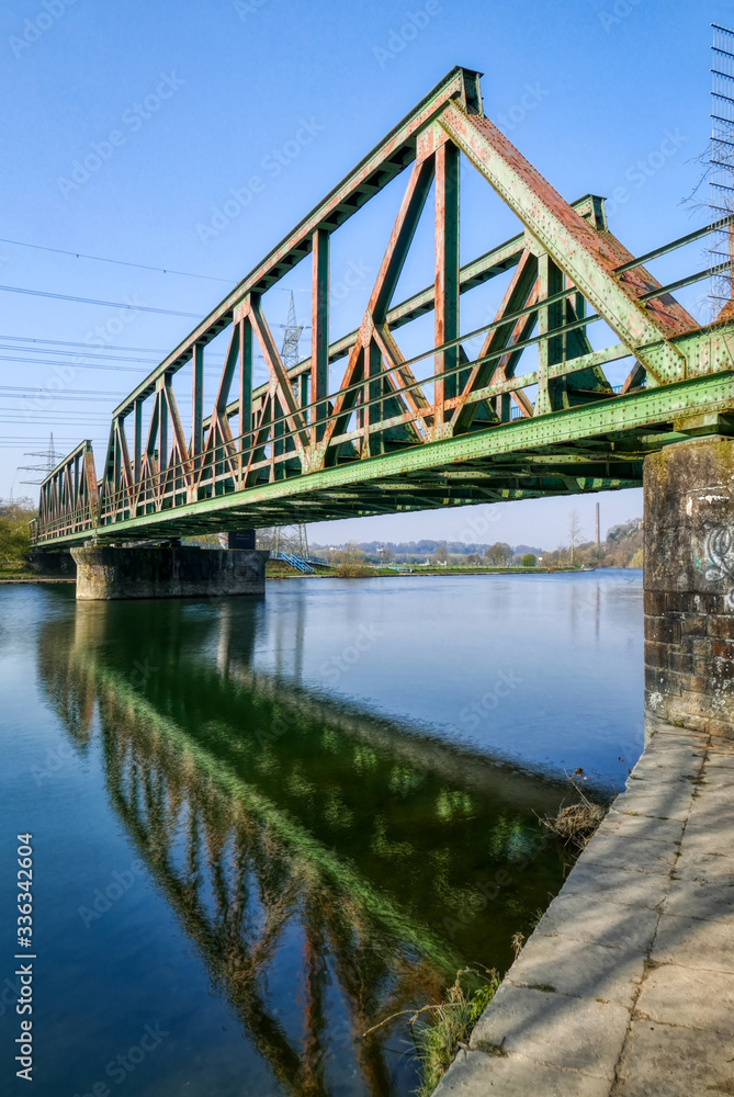 Ehemalige Eisenbahnbrücke über die Ruhr in Bochum Dahlhausen