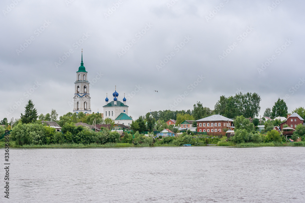 Φωτογραφία Smolensk church in the village of Dievo-Gorodishche in Russia