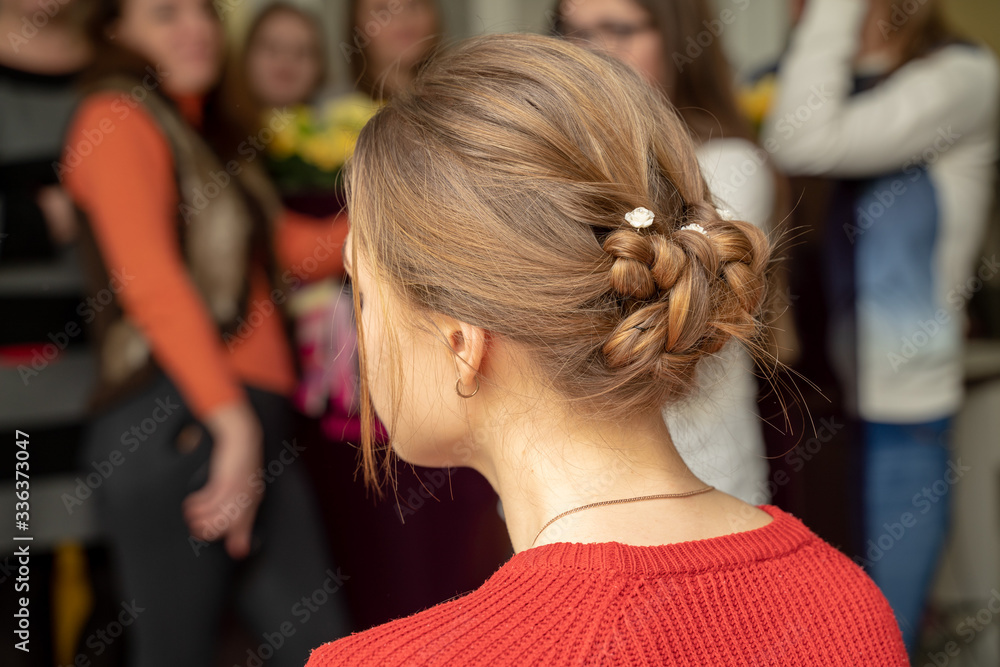 Fototapeta premium weave braid girl in a hair salon