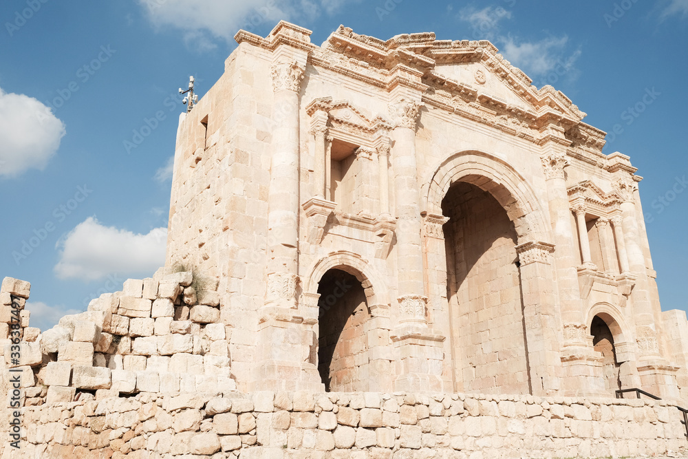 Side of Arch of Hadrian,

Jerash , historical place,
historical architecture,

historical art, ancient city

ancient Roman, Athens,
,history,Jordan