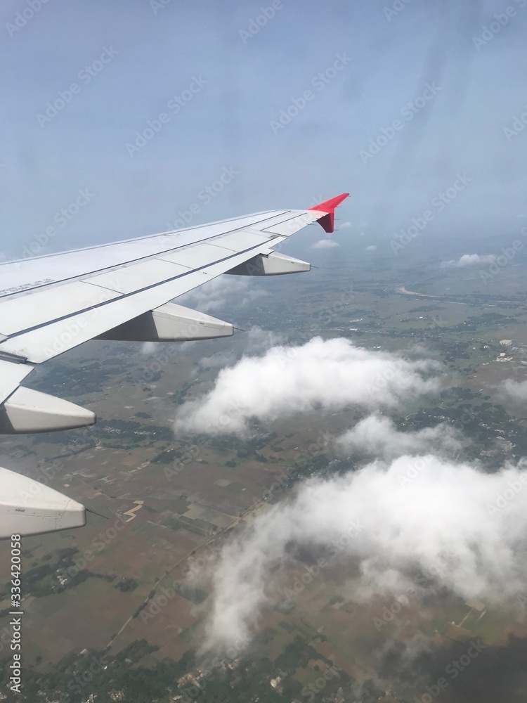 Fototapeta premium wing of airplane