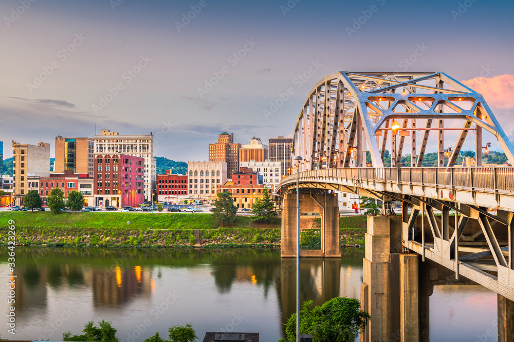 Fototapeta premium Charleston, West Virginia, USA Skyline