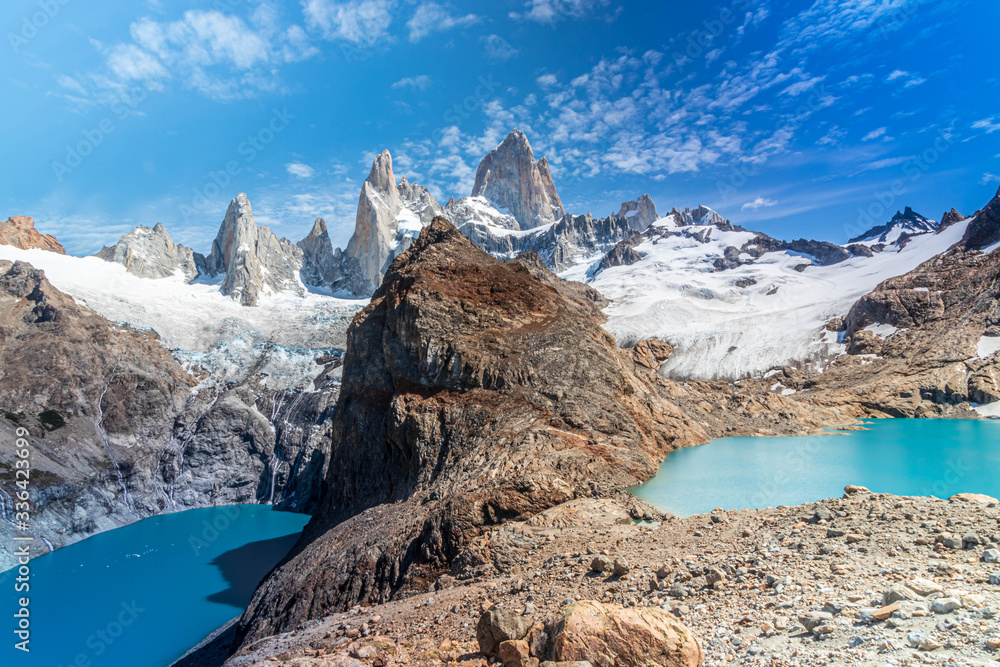 Φωτογραφία Lake at the bottom of the Fitz Roy mount in Argentina (Patagonia)