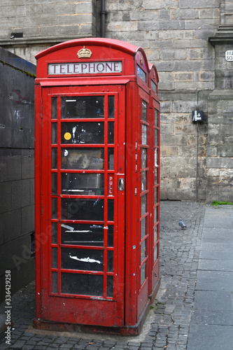 red thelephone cabine england
