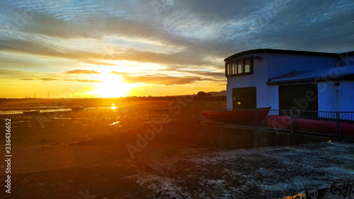 Canvas Print sunset on the beach in Dublin, Ireland