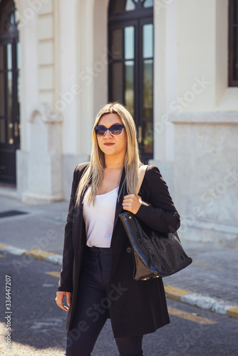young woman in sunglasses © cesc92