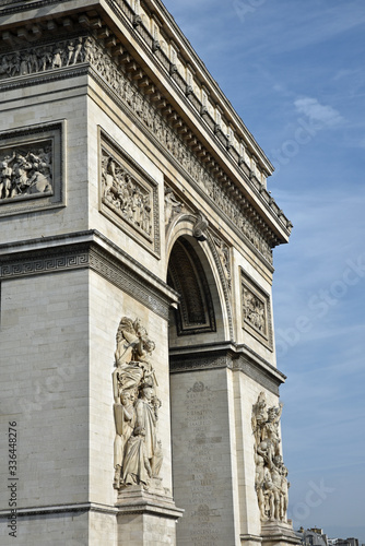 Arc de Triomphe à Paris, France © JFBRUNEAU