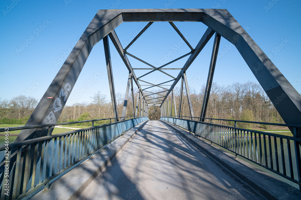 Fototapeta premium Kanalbrücke
