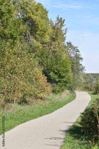 Walking trail © BW Elwood