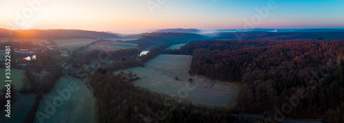Sonnenaufgang im Warburger Land, Luftaufnahme Panorama, Höxter, Deutschland